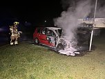 Drei Autos standen in Flammen (Foto: S. Dietzel)