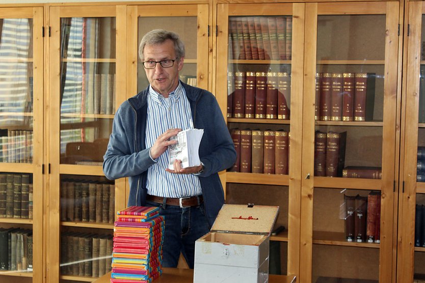 Gewinner beim Bücherquiz (Foto: Karl-Heinz Herrmann)