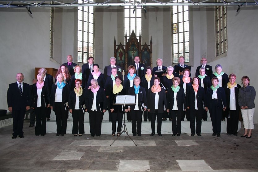 Der Ural Kosaken Chor macht auf seiner aktuellen Tournee in der Ellricher St.-Johannis-Kirche Station (Foto: Helga Poerschke)