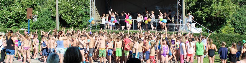 Fachschule organisierte wieder Schwimmbadfest (Foto: Karl-Heinz Herrmann)