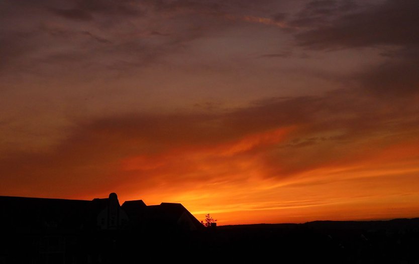Abendlicher Himmel über Nordhausen (Foto: Bernd Thielbeer)