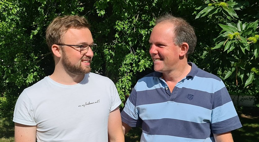 Max Meyer und Markus Meyer sind offen für Neues und hoffen, dass der Premierenanbau von Nutzhanf seine Fortsetzung findet (Foto: nnz)