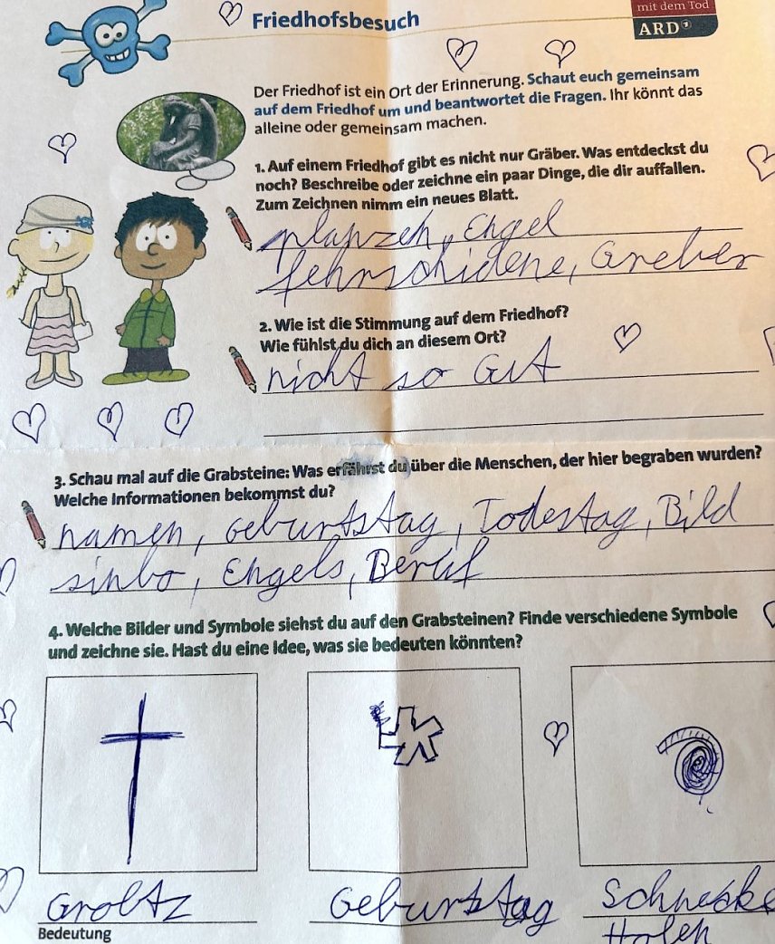 Bild: W&auml;hrend des Projekts werden von den Kindern auch mehrere Frageb&ouml;gen ausgef&uuml;llt