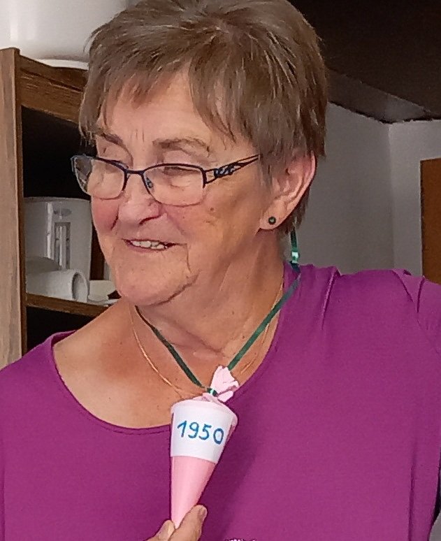 Bild: Alles Gute! - der Heimatverein gratuliert Ilona Helbing