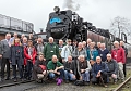 The Snowdonian im Harz: Im April 2015 war eine Delegation der der Ffestiniog & Welsh Highland Railways bei der HSB zu Besuch. Geschm&uuml;ckt mit dem markanten blauen Waliser Lokschild ging es auf Erkundungsfahrt durch den Harz. (HSB/Dirk Bahnsen)