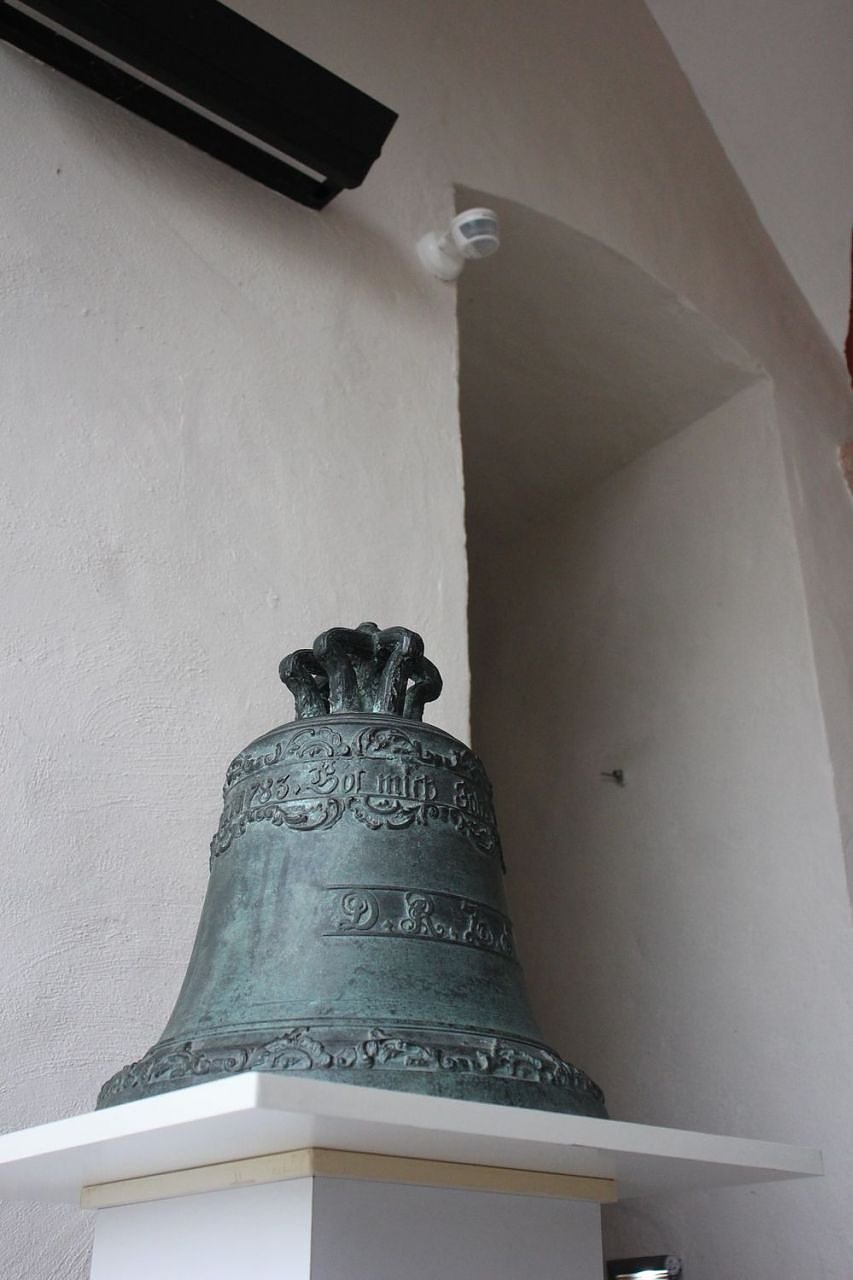 Bild: Glocke, die wohl nie l&auml;utete, ist zur&uuml;ck