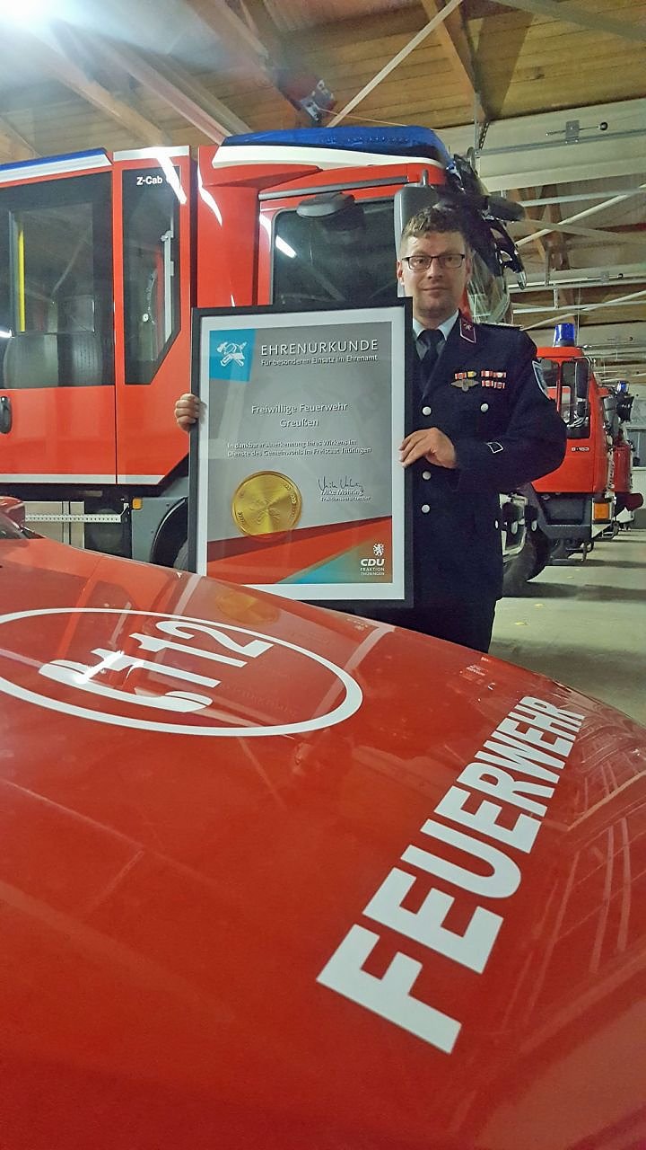 Bild: Hohe Auszeichnung f&uuml;r die Feuerwehr Greu&szlig;en und Ebeleben.