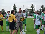 100 Jahre Fu&szlig;ball Sondershausen (Foto: &Uuml;ber das Gl&uuml;ck der Zuschauer hatte kn bereits geschrieben. Hier gibt es jetzt die Bilder vom Spiel und auch zwei Gl&uuml;ckw&uuml;nsche wurden ausgesprochen...)