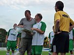100 Jahre Fu&szlig;ball Sondershausen (Foto: &Uuml;ber das Gl&uuml;ck der Zuschauer hatte kn bereits geschrieben. Hier gibt es jetzt die Bilder vom Spiel und auch zwei Gl&uuml;ckw&uuml;nsche wurden ausgesprochen...)