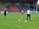 100 Jahre Fu&szlig;ball Sondershausen (Foto: &Uuml;ber das Gl&uuml;ck der Zuschauer hatte kn bereits geschrieben. Hier gibt es jetzt die Bilder vom Spiel und auch zwei Gl&uuml;ckw&uuml;nsche wurden ausgesprochen...)