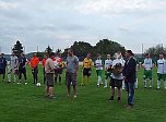100 Jahre Fu&szlig;ball Sondershausen (Foto: &Uuml;ber das Gl&uuml;ck der Zuschauer hatte kn bereits geschrieben. Hier gibt es jetzt die Bilder vom Spiel und auch zwei Gl&uuml;ckw&uuml;nsche wurden ausgesprochen...)