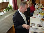 Innenminister brachte Geld vorbei (Foto: Karl-Heinz Herrmann)