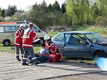 Mit Blaulicht durch Berka (Foto: Karl-Heinz Herrmann)