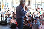 Vor und hinter der B&uuml;hne (Foto: nnz)