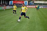 Momente auf und neben dem Spielfeld (Foto: Olaf Dobrzykowsky)