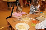 Pl&auml;tzchen backen (Foto: Peter Blei)