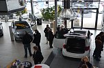 Gro&szlig;es Angrillen bei Opel Autohaus Peter (Foto: nnz-City Scout Sven G&auml;mkow)