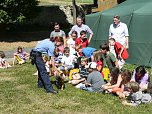 Polizeivorf&uuml;hrungen im Zeltlager der Johanniter (Foto: Ilka K&uuml;hn)