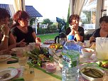 Gespr&auml;ch in der Goldenen Aue (Foto: privat)