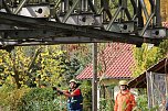 " Br&uuml;ckenbau im Thueringer Wald " (Foto: THW)