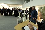 Erinnerungsabzeichen &uuml;berreicht (Foto: nnz)