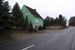 Nichts erinnert mehr an l&auml;ngst vergangenen Zeiten. An gleicher Stelle fotografiert ergibt sich heute ein v&ouml;llig anderes Motiv. Anstelle der Gastst&auml;tte steht ein h&uuml;bsches Wohnhaus. (Foto: Kurt Frank/Archiv)