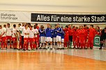 Fu&szlig;ball unterm Hallendach (Foto: Bernd Peter)