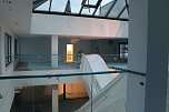 Blick auf die Rolltreppen, die in das Erdgeschoss f&uuml;hren (Foto: nnz)