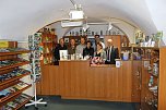 Am Vormittag fand in kleinem festlichen Rahmen die Wiederer&ouml;ffnung der Touristinformation Bad Frankenhausen statt. Nach Insolvenz des Tourismusverbandes Kyffh&auml;user (TVK) musste hier eine neue Regelung (Foto: Karl-Heinz Herrmann)