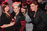 Beste Freunde im Jugenclubhaus (Foto: Belvedere Media Agentur)