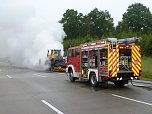 Feuer auf der Autobahn (Foto: API)