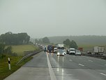 Feuer auf der Autobahn (Foto: API)