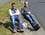 Erik und Jurij entspannen (Foto: privat)