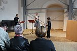 Gleich zwei Schecks im Gep&auml;ck (Foto: Karl-Heinz Herrmann)