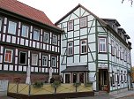 Kontraste in der Altstadt (Foto: Peter Blei)