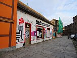 Kontraste in der Altstadt (Foto: Peter Blei)