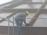 Der Deckel wird draufgesetzt (Foto: nnz)