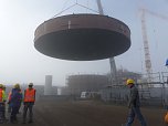Der Deckel wird draufgesetzt (Foto: nnz)