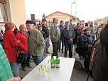 Taufe am Ellricher Bahnhof (Foto: Karin Lehmann, Peter Blei)