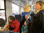 Taufe am Ellricher Bahnhof (Foto: Karin Lehmann, Peter Blei)