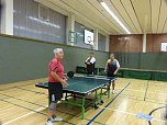 Tischtennis für Alt und Jung (Foto: D. Lohmann) Tischtennis für Alt und Jung (Foto: D. Lohmann)