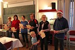 Weihnachtsmann kam mit Rentier (Foto: Karl-Heinz Herrmann) Weihnachtsmann kam mit Rentier (Foto: Karl-Heinz Herrmann)