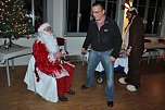 Weihnachtsmann kam mit Rentier (Foto: Karl-Heinz Herrmann) Weihnachtsmann kam mit Rentier (Foto: Karl-Heinz Herrmann)