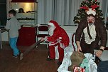 Weihnachtsmann kam mit Rentier (Foto: Karl-Heinz Herrmann) Weihnachtsmann kam mit Rentier (Foto: Karl-Heinz Herrmann)