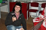 Weihnachtsmann kam mit Rentier (Foto: Karl-Heinz Herrmann) Weihnachtsmann kam mit Rentier (Foto: Karl-Heinz Herrmann)