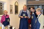 Weihnachtstafel bei der Bundeswehr (Foto: Karl-Heinz Herrmann)
