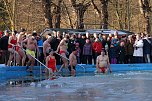 Anbaden in Neustadt (Foto: Sandra Witzel)