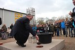 Für die neue Sporthalle der Regelschule Ellrich wurde heute der Grundstein gelegt (Foto: Angelo Glashagel) Für die neue Sporthalle der Regelschule Ellrich wurde heute der Grundstein gelegt (Foto: Angelo Glashagel)