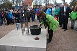 Für die neue Sporthalle der Regelschule Ellrich wurde heute der Grundstein gelegt (Foto: Angelo Glashagel) Für die neue Sporthalle der Regelschule Ellrich wurde heute der Grundstein gelegt (Foto: Angelo Glashagel)