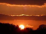 Die Sonne geht unter (Foto: Peter Blei)